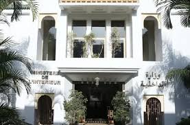 وزارة الداخلية تنفي إصدار أي بلاغ بشأن تدبير واستغلال رخص سيارات الأجرة (بيان توضيحي)