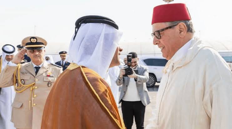 بتعليمات ملكية سامية، عزيز أخنوش يمثل جلالة الملك في تقديم التعازي في وفاة صاحب السمو الشيخ حمد بن خليفة آل ثاني